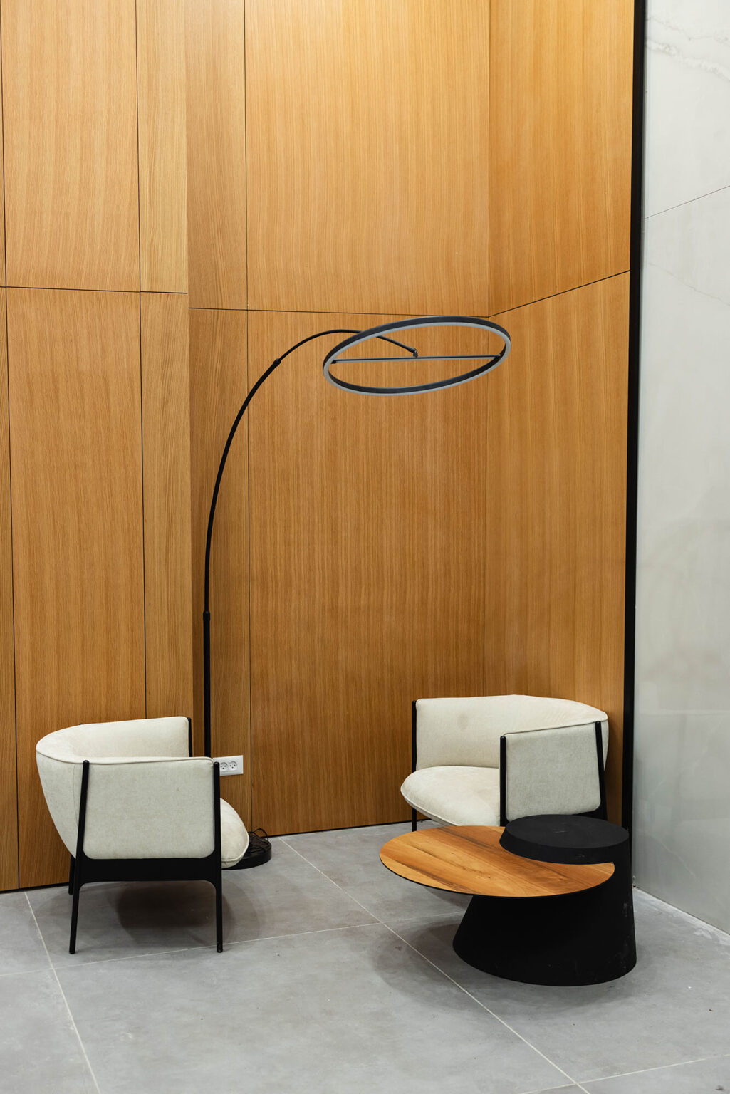עיצוב לובי כניסה למגדל משרדים Unitowers ודירות יוקרה